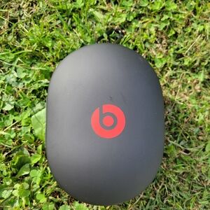Beats By Dr Dre Black and Red Case